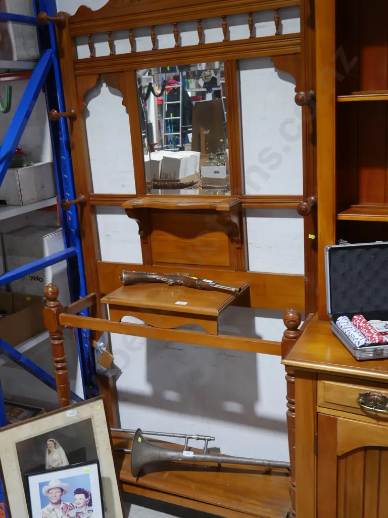 Hall Stand Image 1++