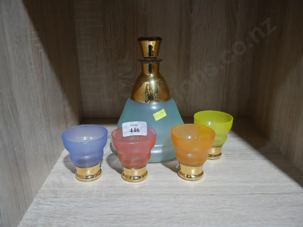 Decanter and glasses Image 1++