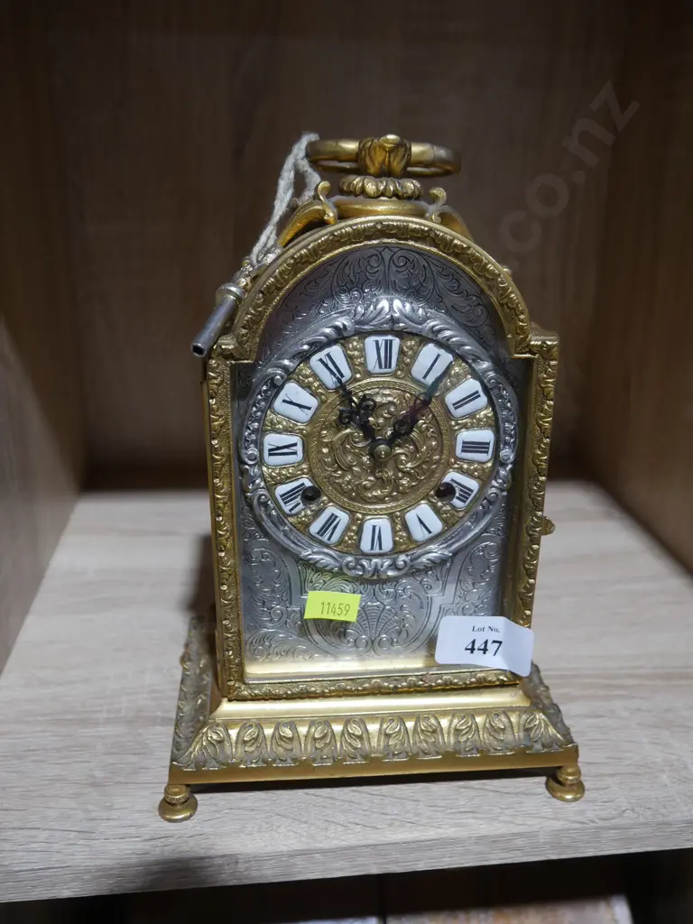 Table clock Image 1++
