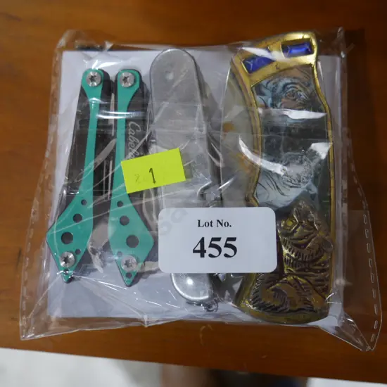 Assorted pocket knives