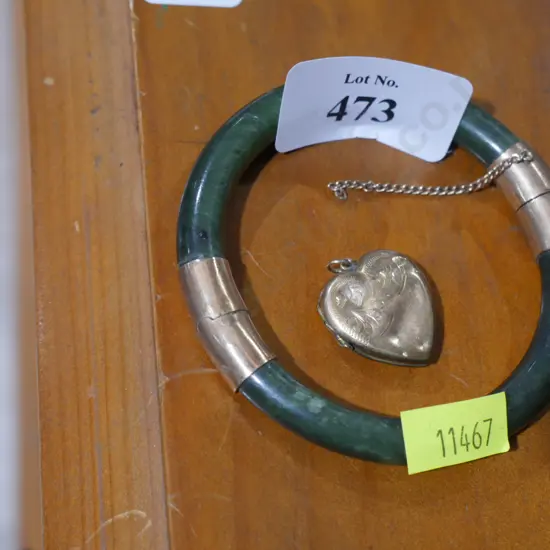 9ct gold locket, gold and greenstone bangle