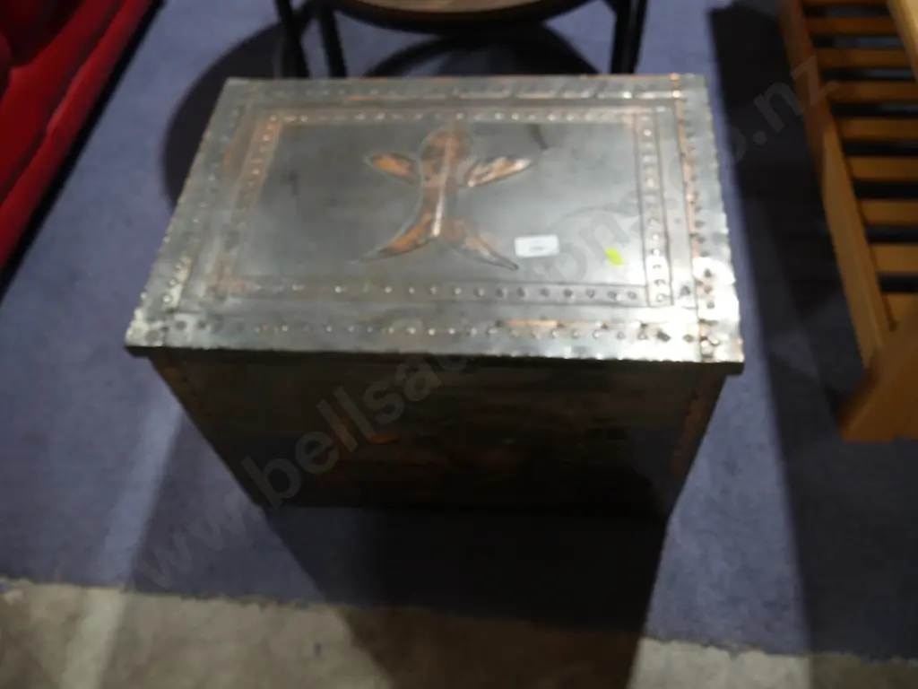 Copper log box Image 1++