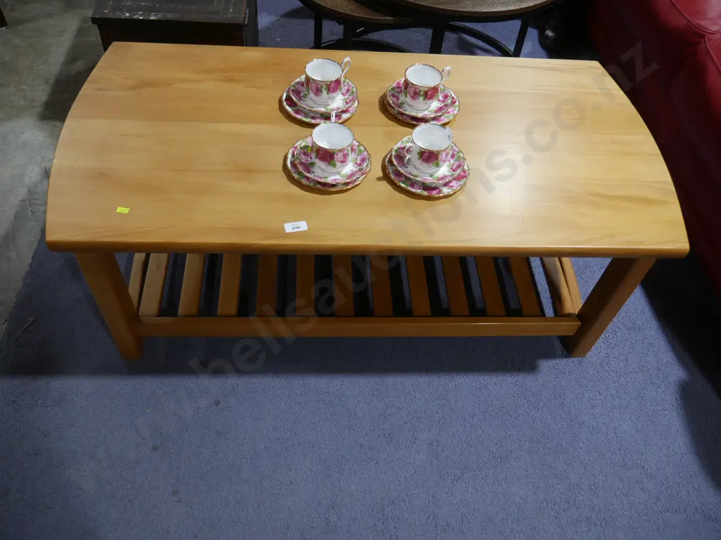 Coffee table Image 1++