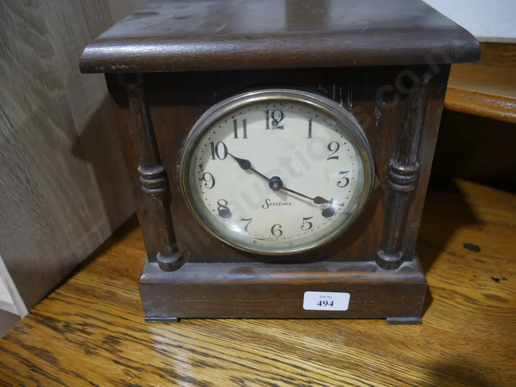 Mantel clock Image 1++