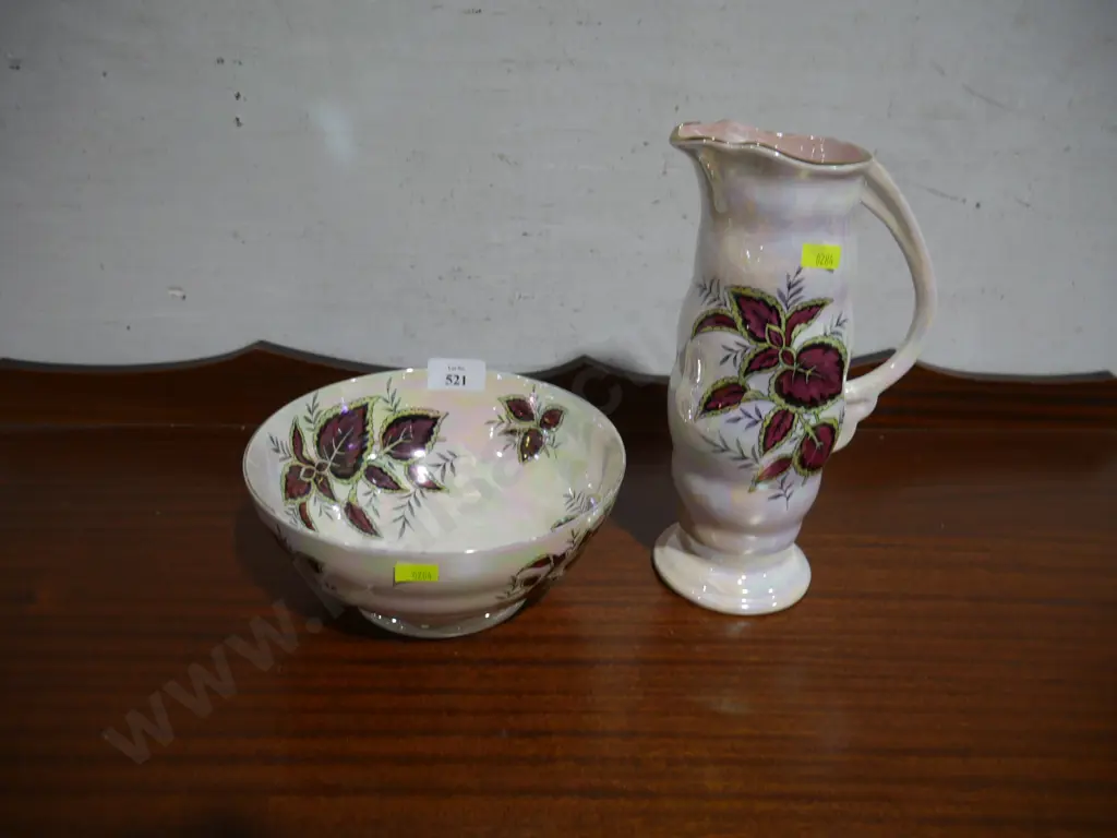 Maling jug and bowl Image 1++