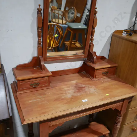 Dressing table