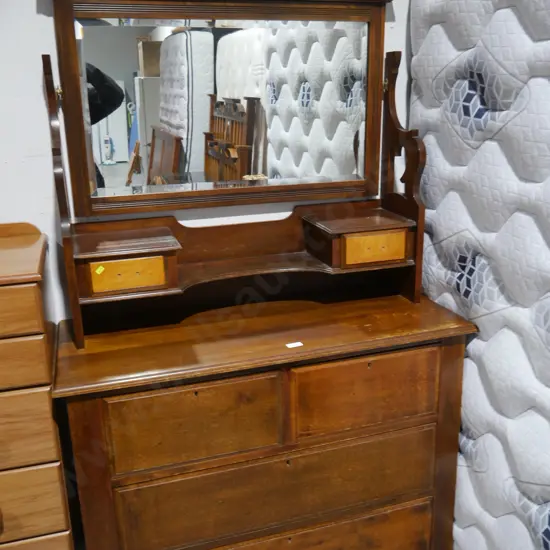Dressing table
