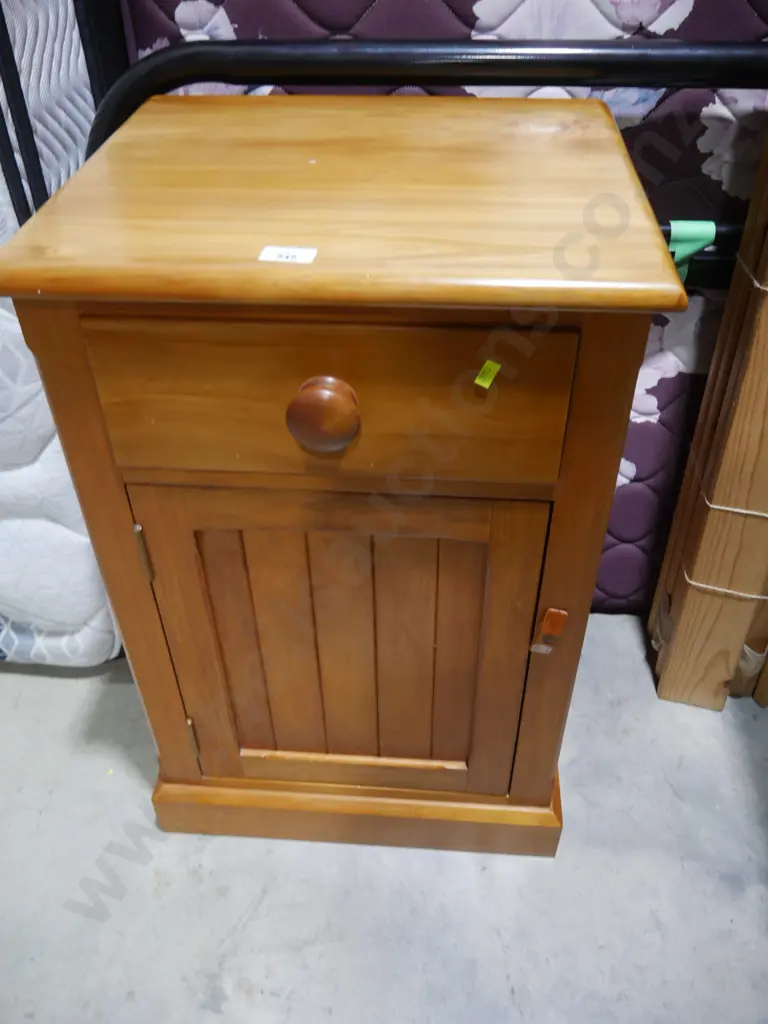 Bedside cabinet Image 1++