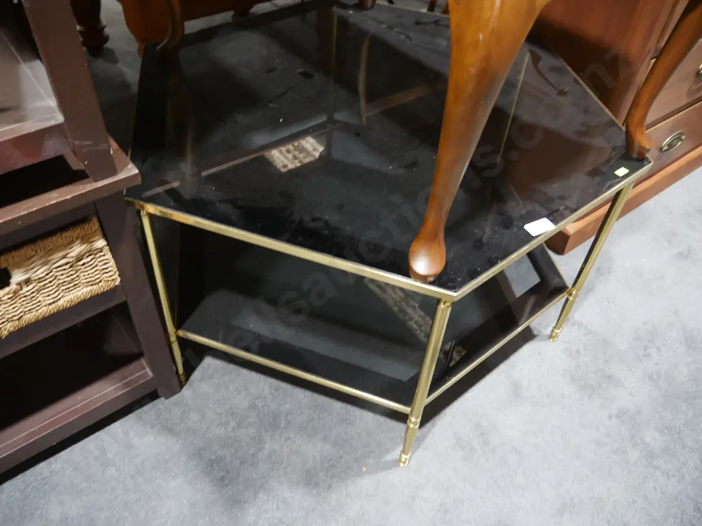 Brass and glass coffee table Image 1++