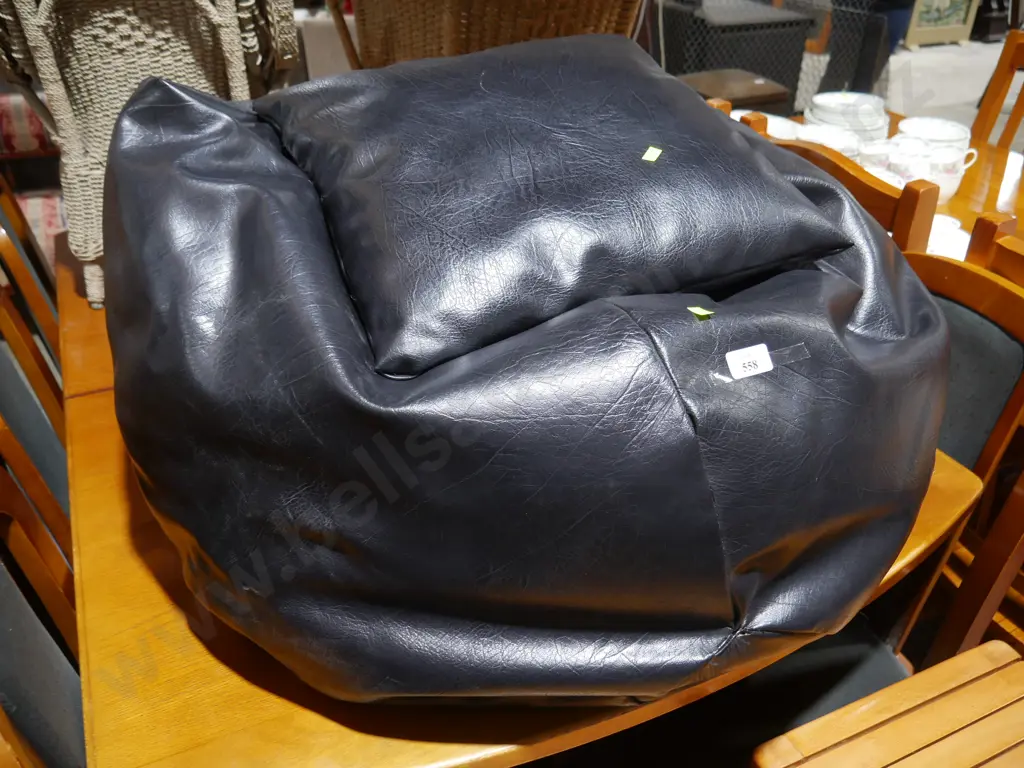 Bean bag Image 1++