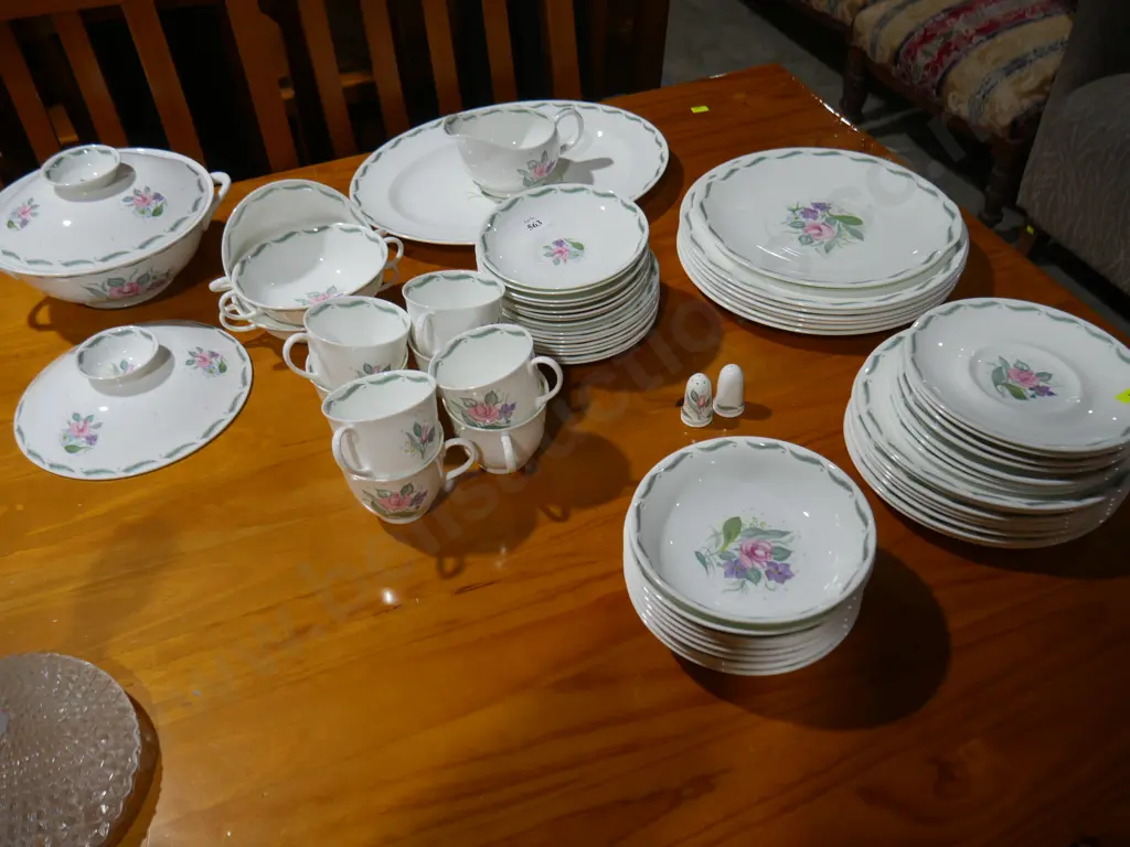 Susie Cooper dinnerware Image 1++