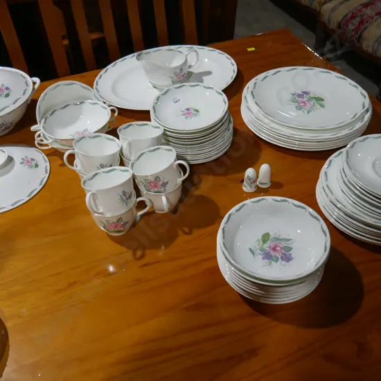 Susie Cooper dinnerware