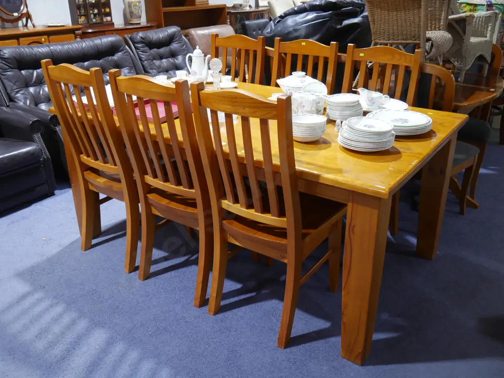 Dining table and six chairs Image 1++