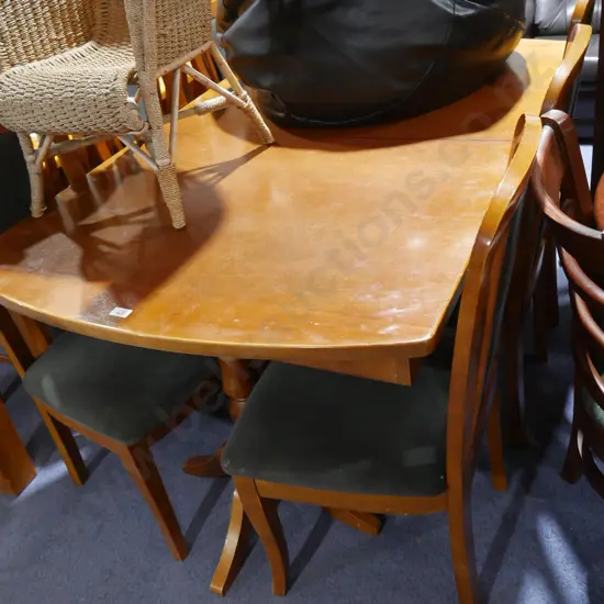 Extendable dining table and six chairs