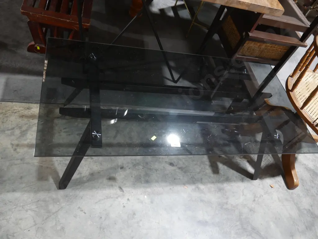 Glass top coffee table Image 1++