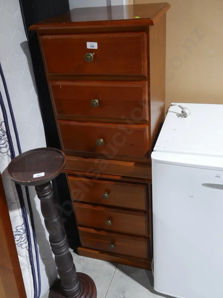Pair of bedside drawers Image 1++