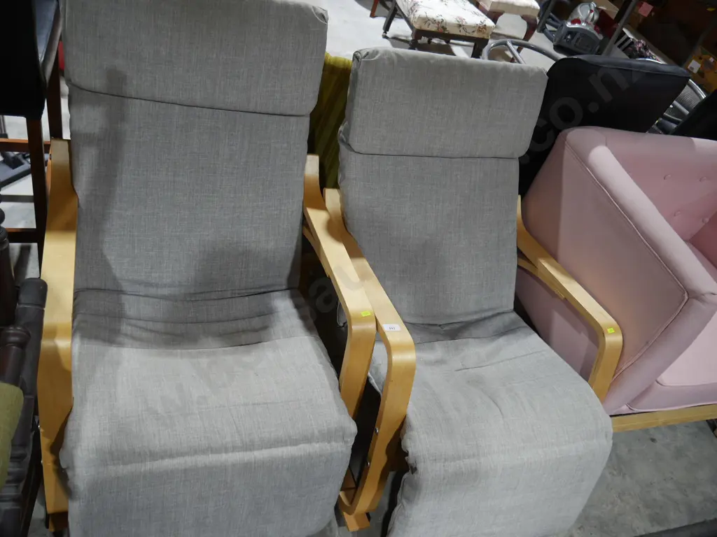 2 rocker recliner armchairs Image 1++