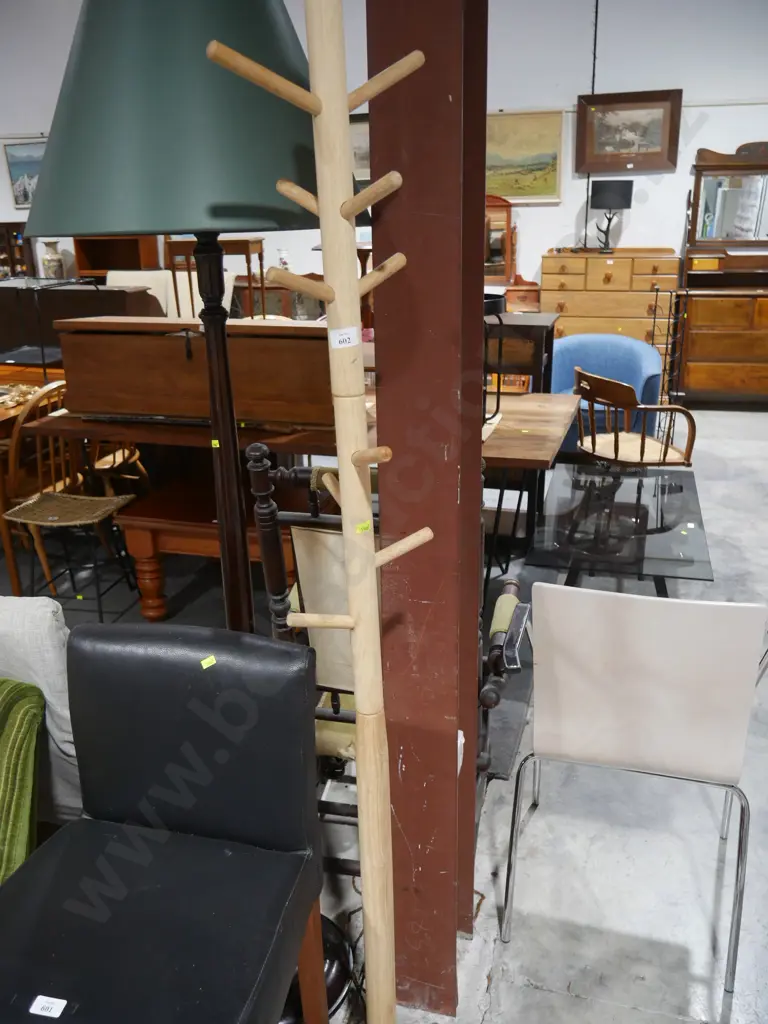 Coat stand Image 1++