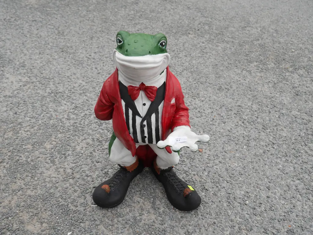 Frog ornament Image 1++