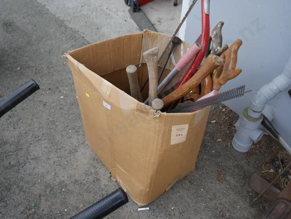 Hand saws etc Image 1++