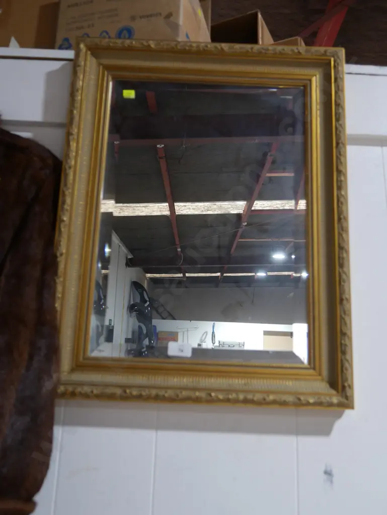 Gilt frame mirror Image 1++