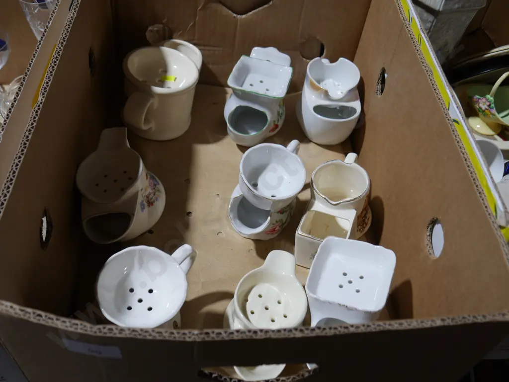 Assorted shaving mugs Image 1++