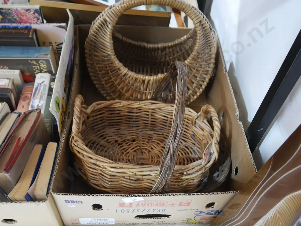 Baskets Image 1++