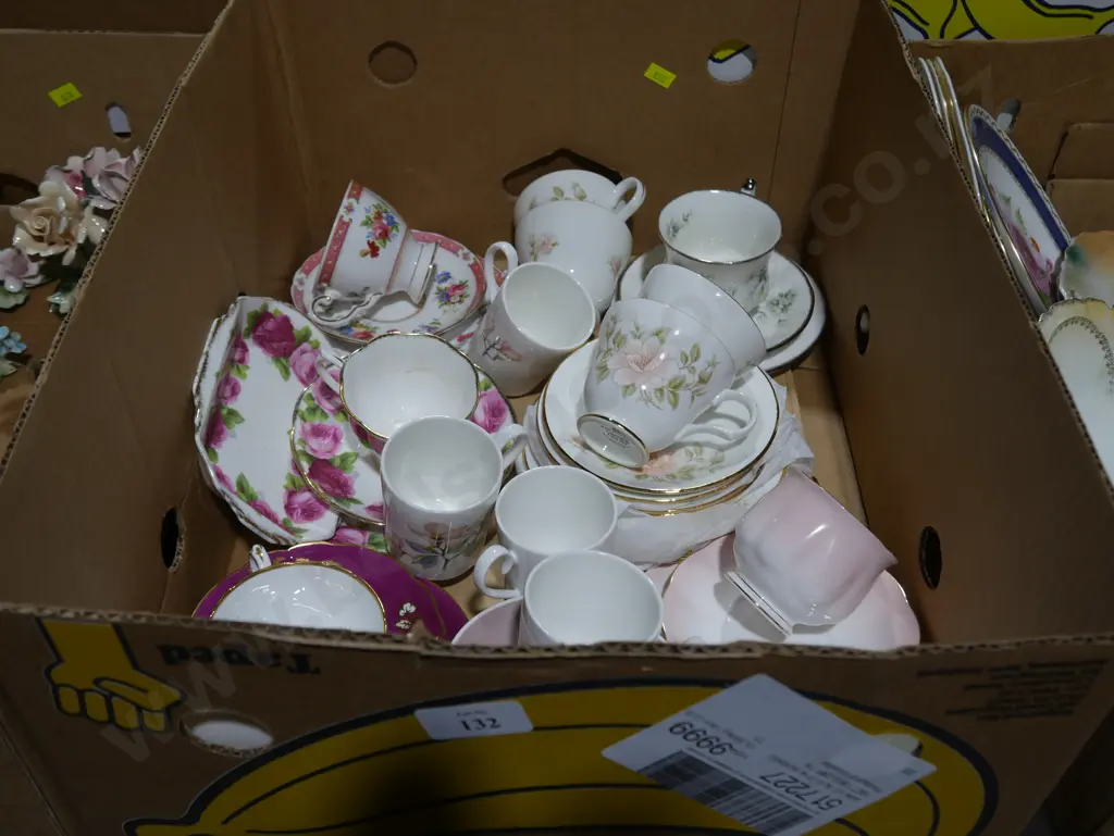 Assorted tea sets Image 1++