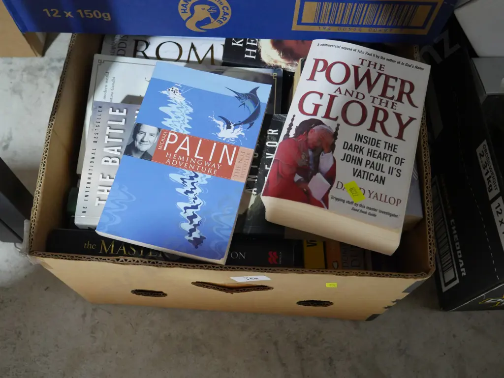 2 boxes books Image 1++