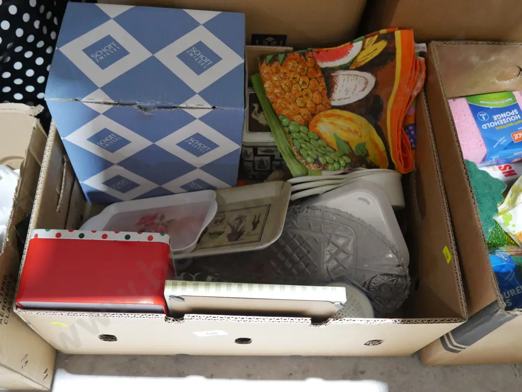 Trays etc Image 1++