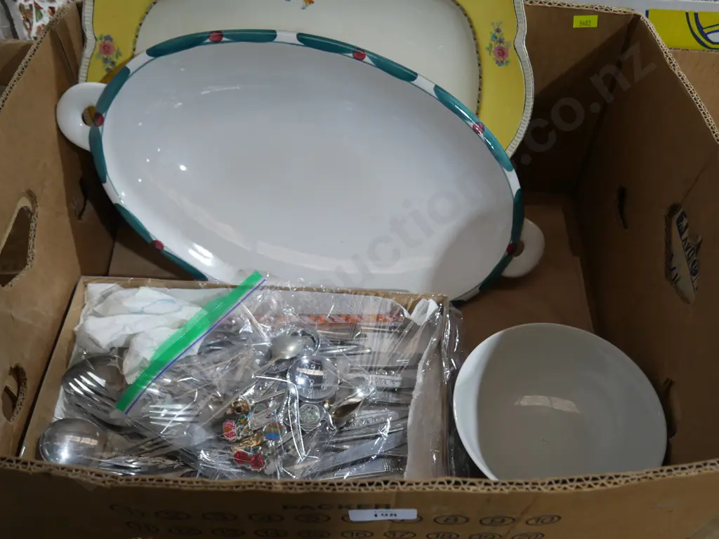 Platters, cutlery Image 1++
