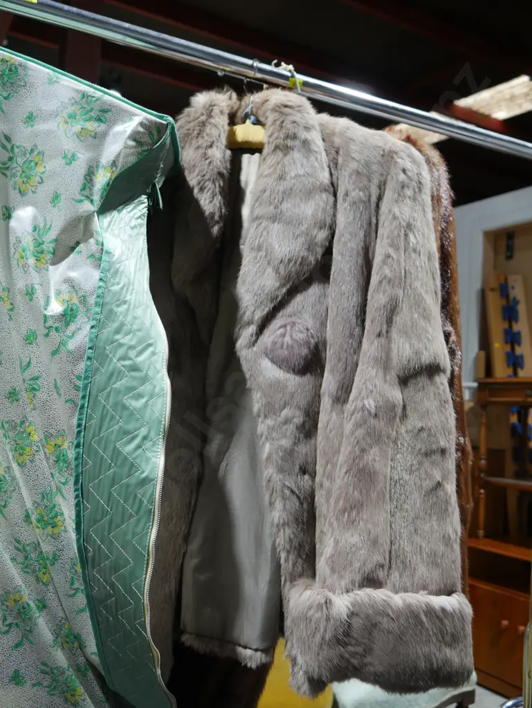Fur coat and jacket Image 1++