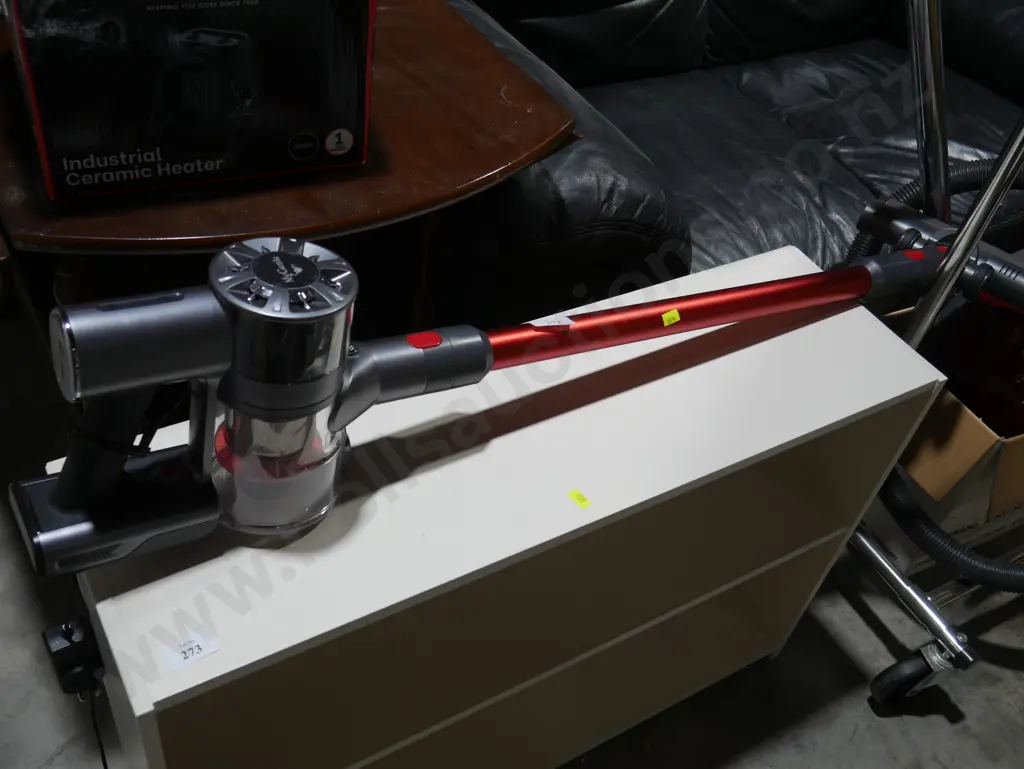 My Genie stick vacuum cleaner Image 1++