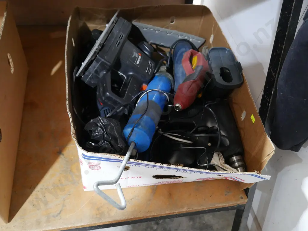 Box of power tools Image 1++