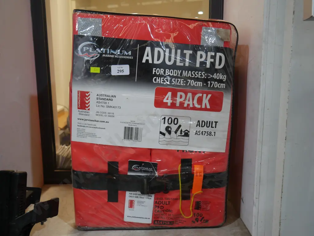 4 pack life jackets Image 1++