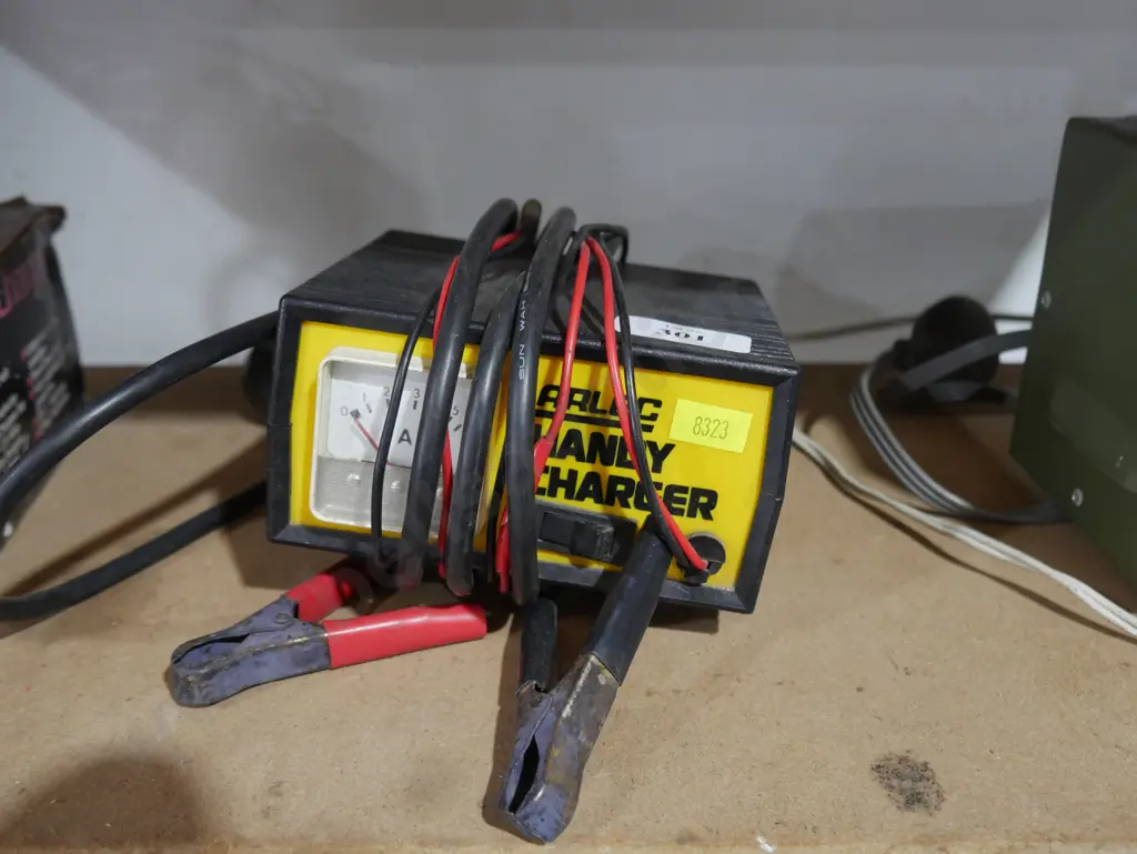 Arlec battery charger Image 1++