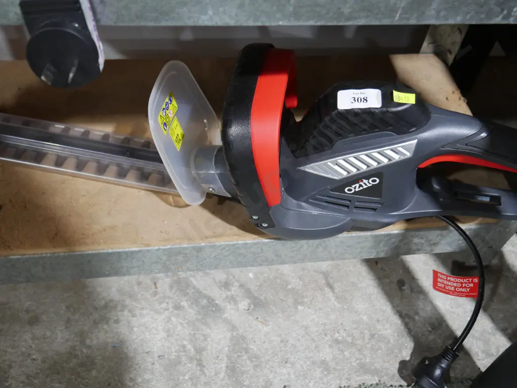 Ozito hedge trimmer Image 1++
