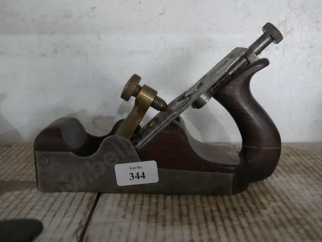Vintage wood plane Image 1++