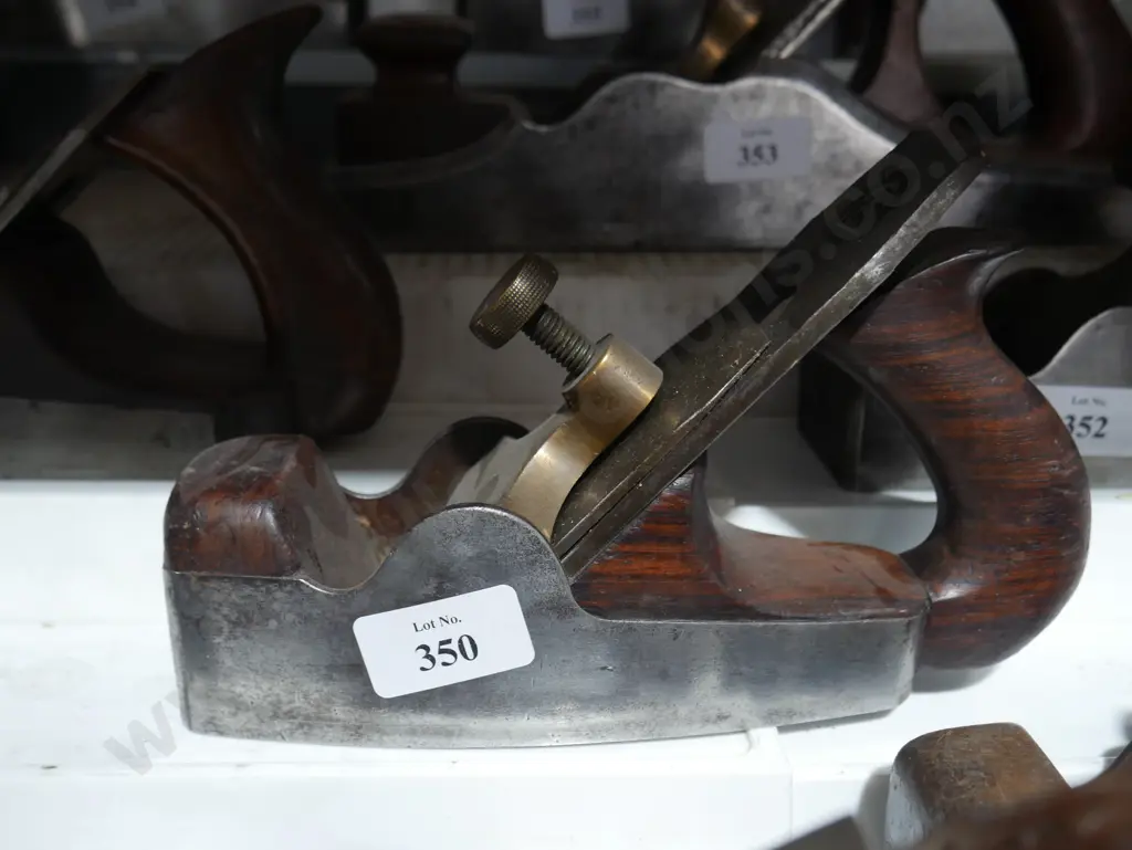 Vintage wood plane Image 1++