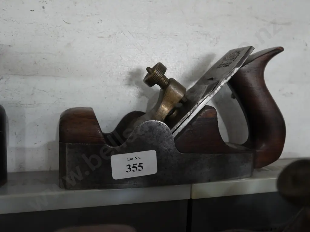 Vintage wood plane Image 1++