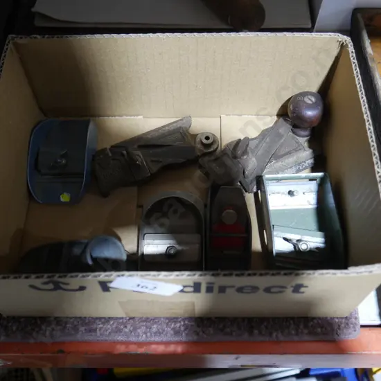 7 small wood planes