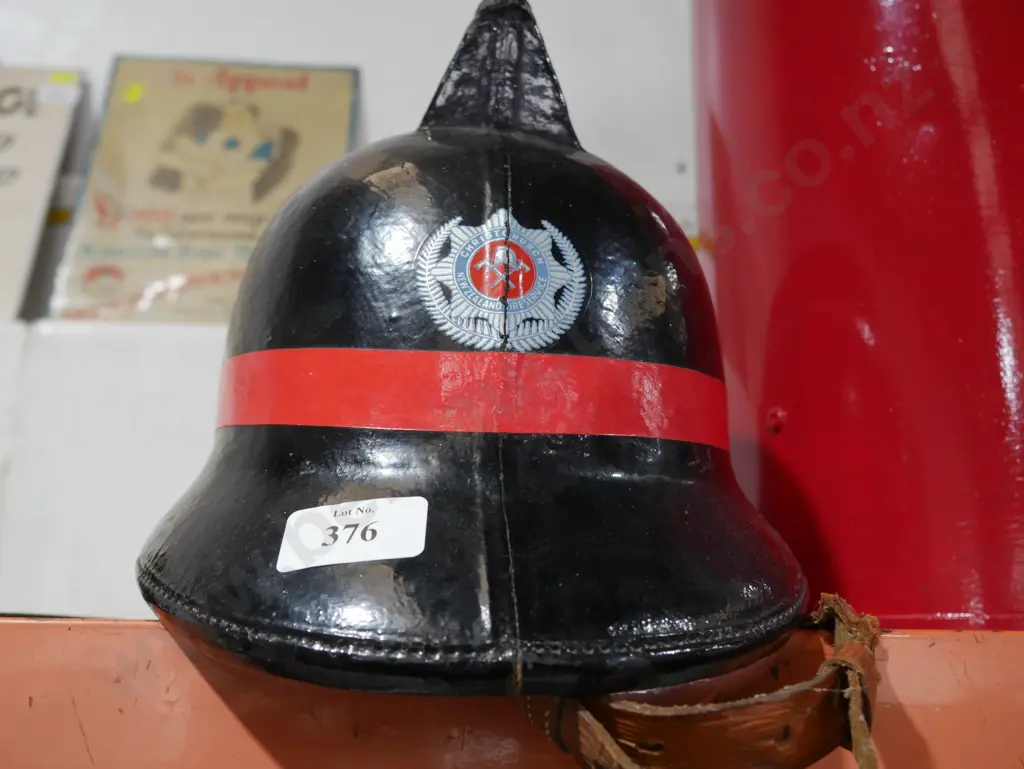Fireman's helmet Image 1++