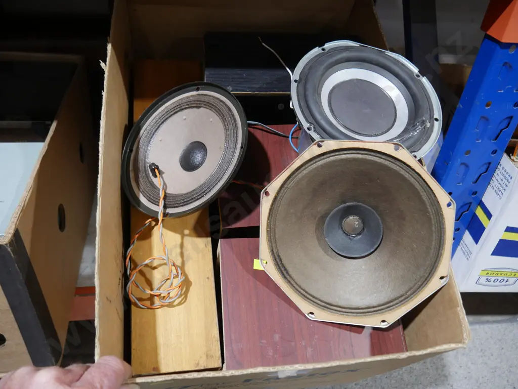 Speakers Image 1++