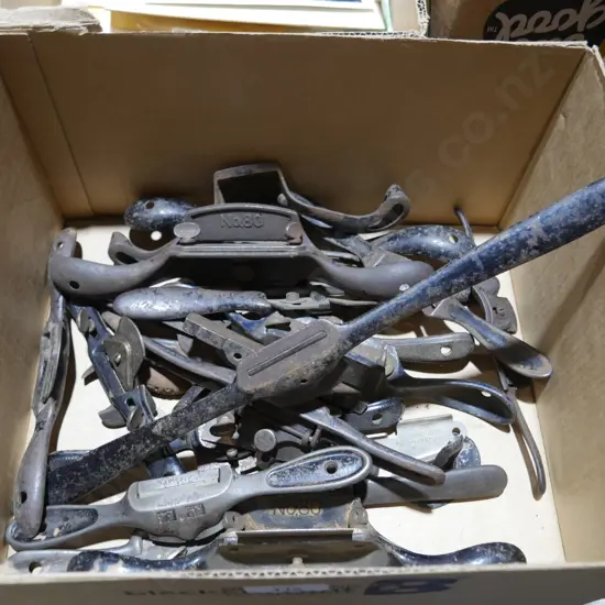 Spoke  shaves