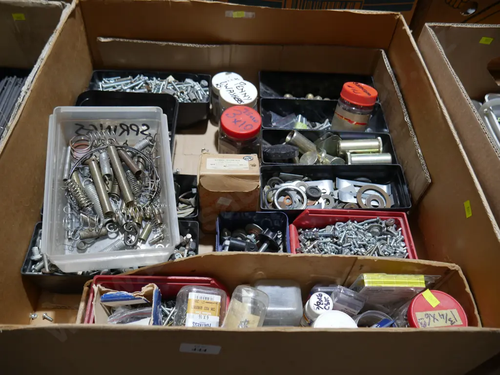 Nuts bolts screws ect Image 1++
