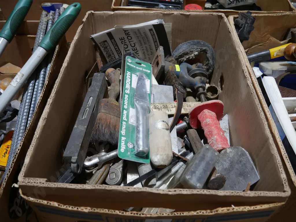 Assorted tools Image 1++