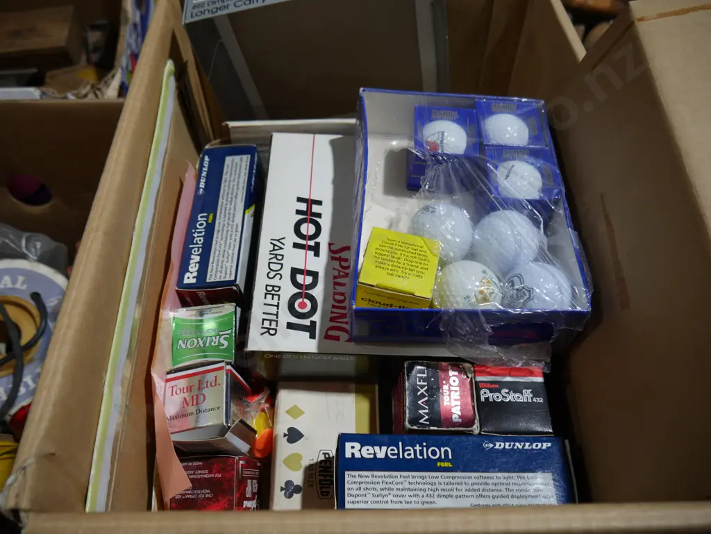 Assorted golf balls Image 1++