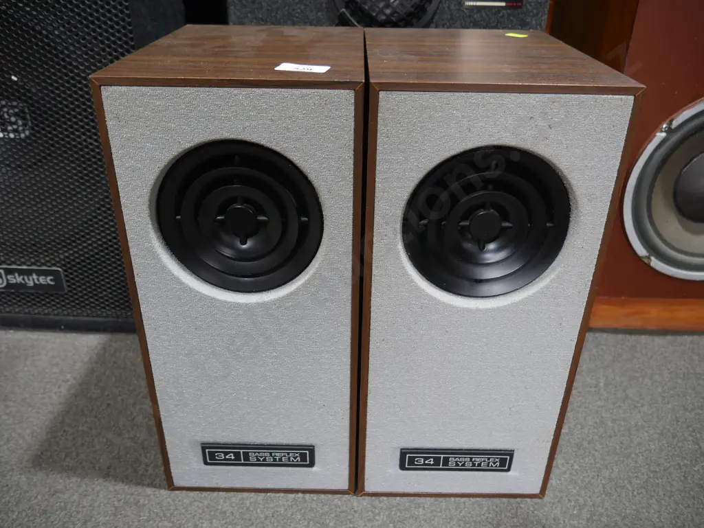 Speakers Image 1++