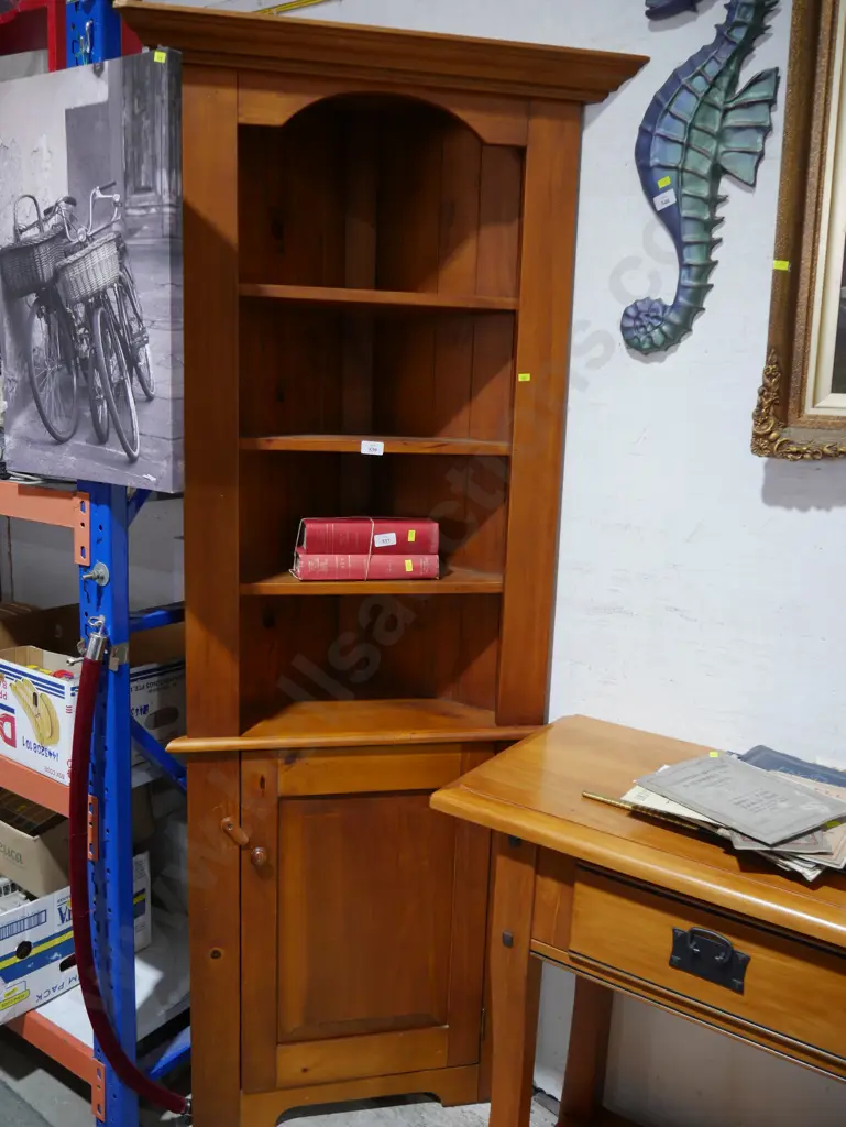 Corner display cabinet Image 1++