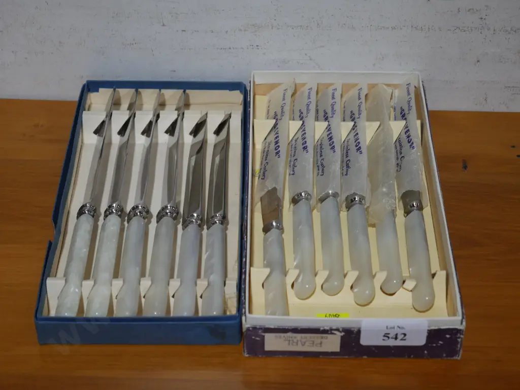 Boxed knives Image 1++